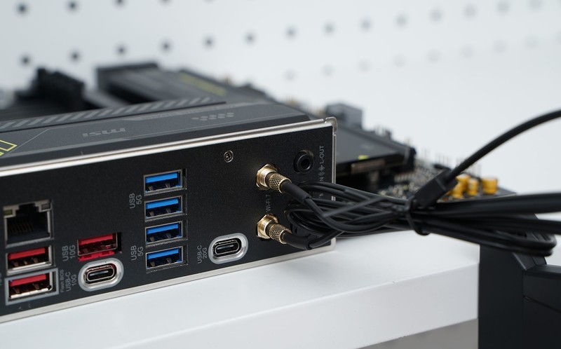 喂饱怪兽R9 9950X3D 微星MAG B850M MORTAR WIFI迫击炮深度评测