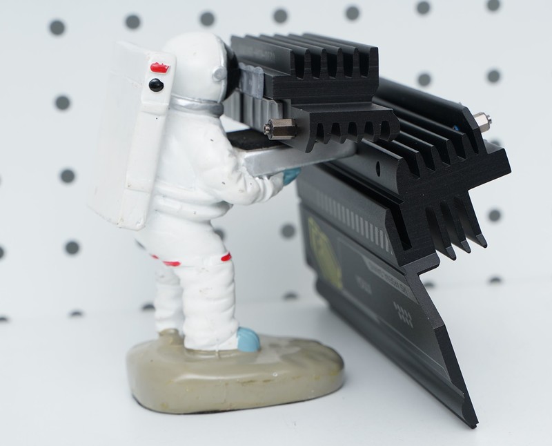 喂饱怪兽R9 9950X3D 微星MAG B850M MORTAR WIFI迫击炮深度评测