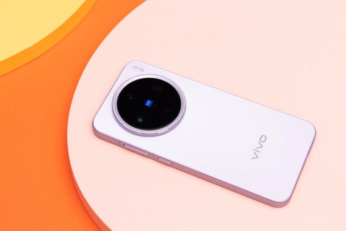 直屏党的狂欢！vivo X200s性能狂飙，这波真香预定？