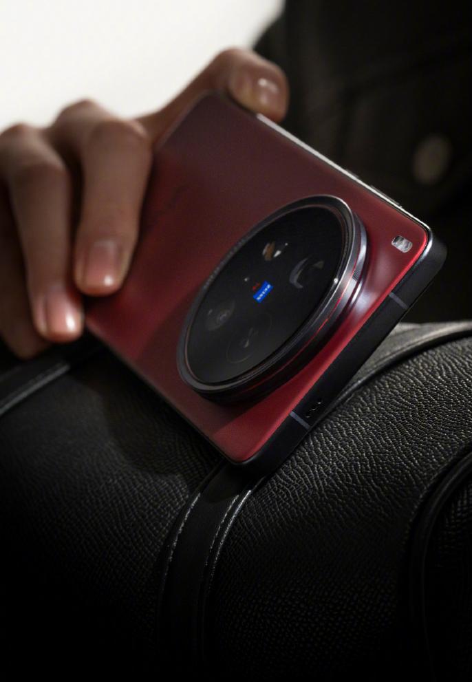 蔡司红圈外挂！vivo X200 Ultra：手机摄影的“开挂”哲学