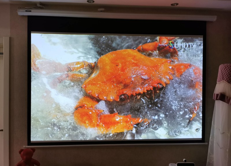 上网课新方式，慧示碰碰投P9超短焦投影仪，离墙45cm投百寸画面