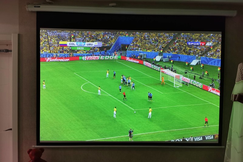 上网课新方式，慧示碰碰投P9超短焦投影仪，离墙45cm投百寸画面