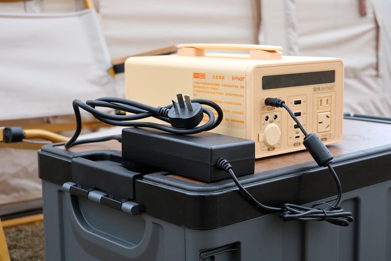 驱车200公里自驾橘子洲头 移族P800户外电源一路护航