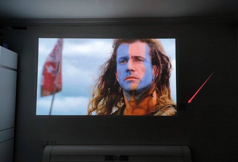 AOC K1S激光投影：4500ANSI不虚标，还豪配帝瓦雷音响，配置很顶！