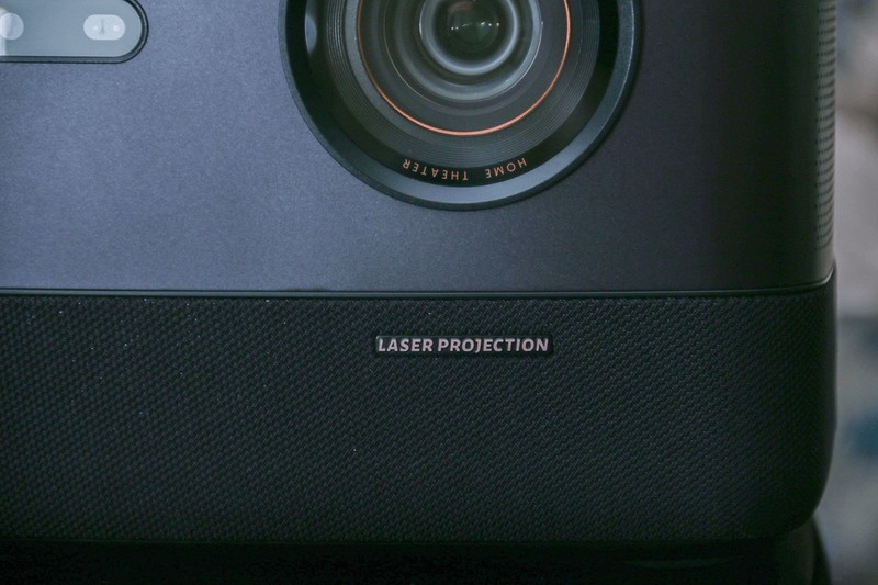 AOC K1S激光投影：4500ANSI不虚标，还豪配帝瓦雷音响，配置很顶！
