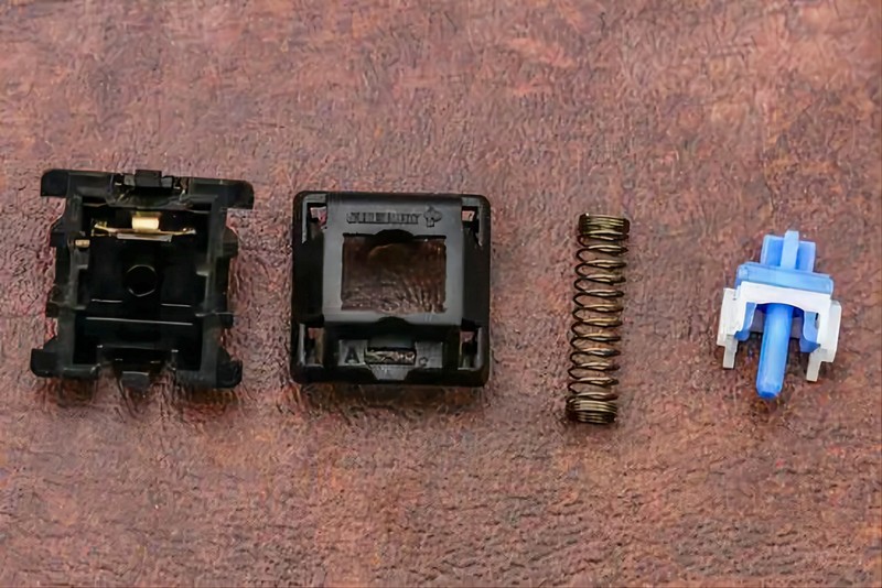 我不是雷蛇，我是瑞翼鲨五行轴