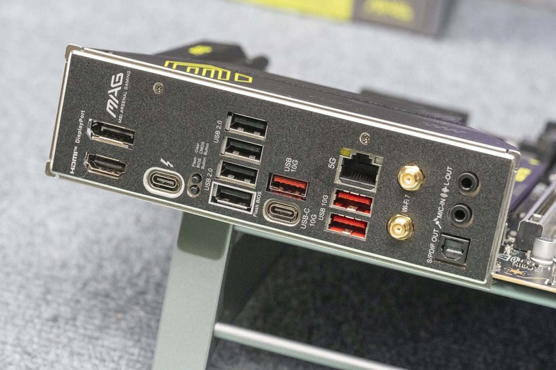 更实惠的酷睿Ultra 200S座驾来了，微星MAG B860M MORTAR WIFI主板开箱