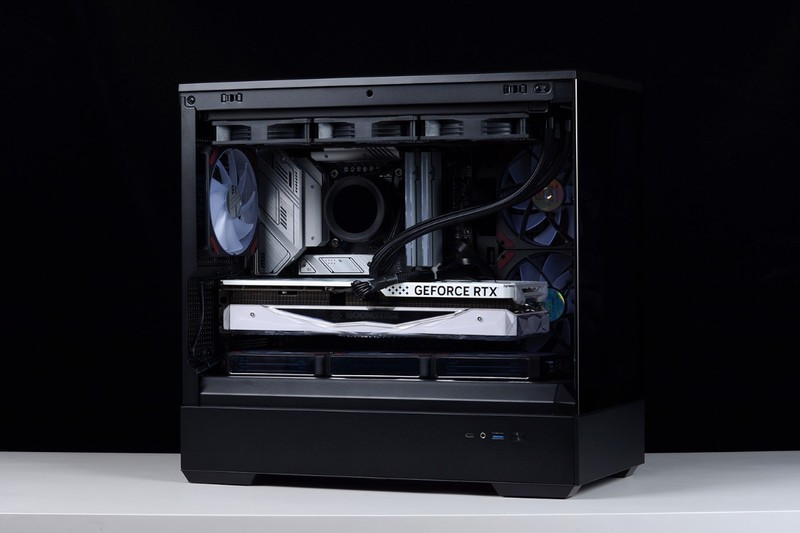 开机看灯效，关机看镜面：全新爱国者星璨岚黑镜机箱+13700KF+4070Ti装机