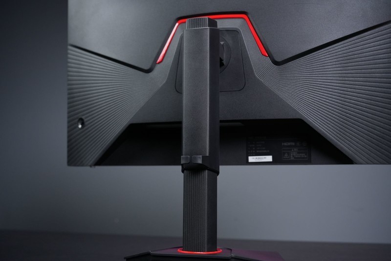 卷至白菜价，2K电竞显示器只要899，还有180Hz高刷和1ms响应