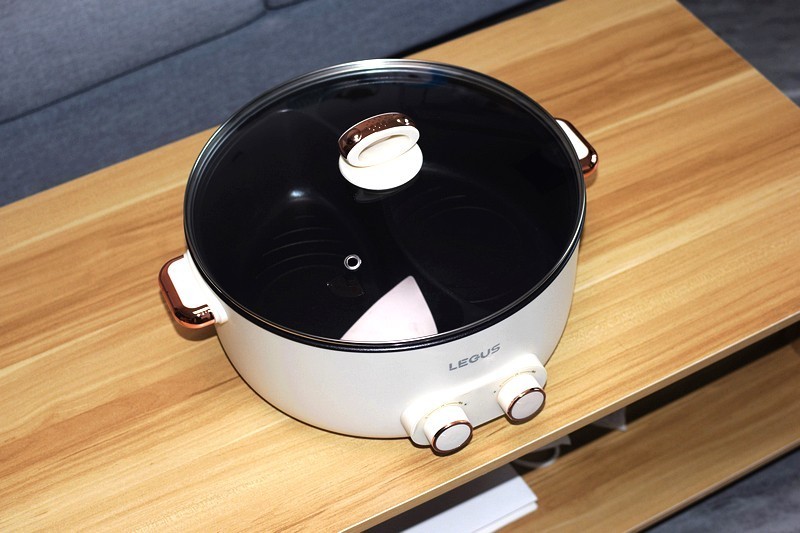 一锅两味，尽享美味 LEGUS雷格斯分区独立控温鸳鸯电火锅