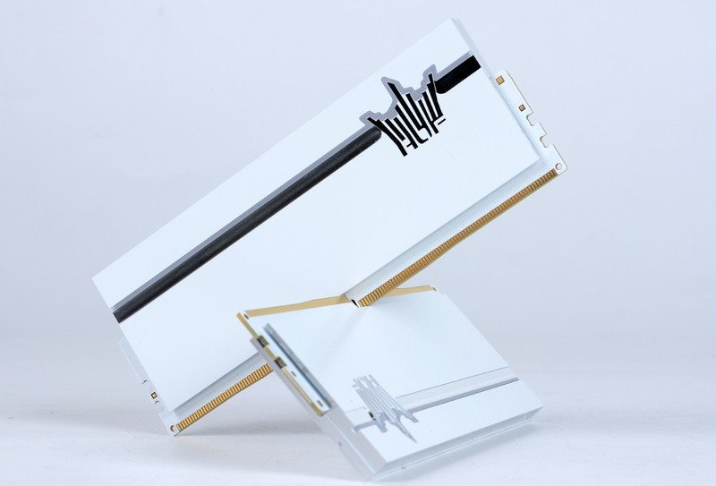 开机看灯效，关机看镜面：全新爱国者星璨岚黑镜机箱+13700KF+4070Ti装机