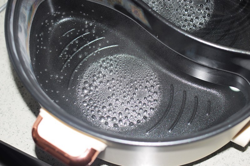 一锅两味，尽享美味 LEGUS雷格斯分区独立控温鸳鸯电火锅