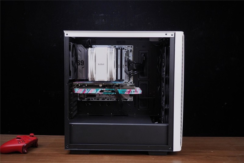 新机分享，能玩游戏能办公，七彩虹CVN Z690M主板这个“地基”不错