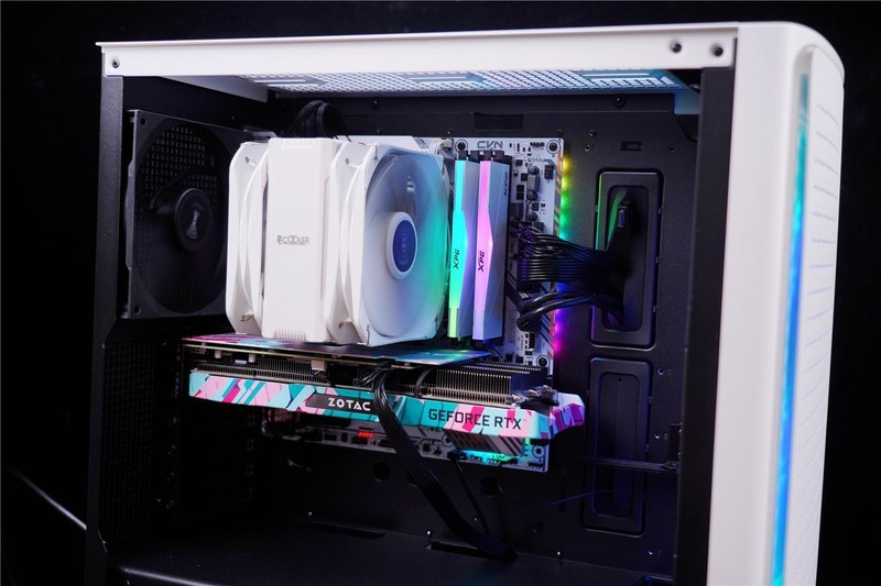 新机分享，能玩游戏能办公，七彩虹CVN Z690M主板这个“地基”不错