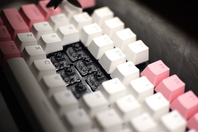 自主银轴防尘防水 雷柏V530防水背光游戏机械键盘