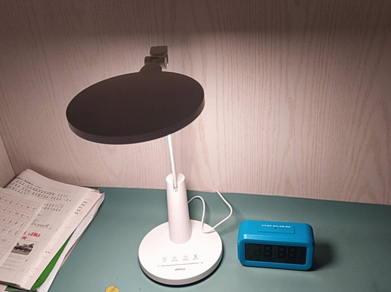 长期用台灯影响视力吗？备考专用护眼台灯推荐