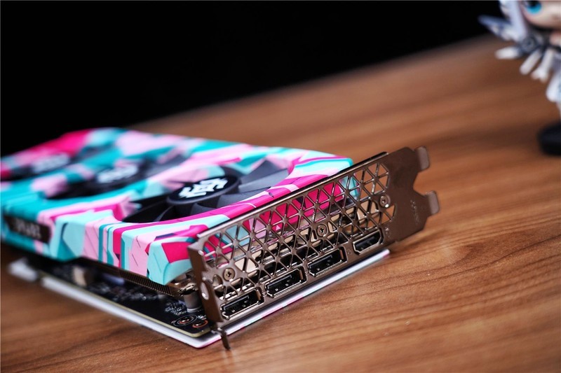 新机分享，能玩游戏能办公，七彩虹CVN Z690M主板这个“地基”不错