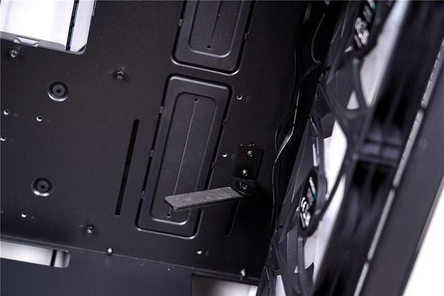 新机分享，能玩游戏能办公，七彩虹CVN Z690M主板这个“地基”不错