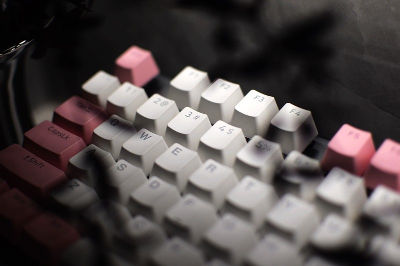 自主银轴防尘防水 雷柏V530防水背光游戏机械键盘