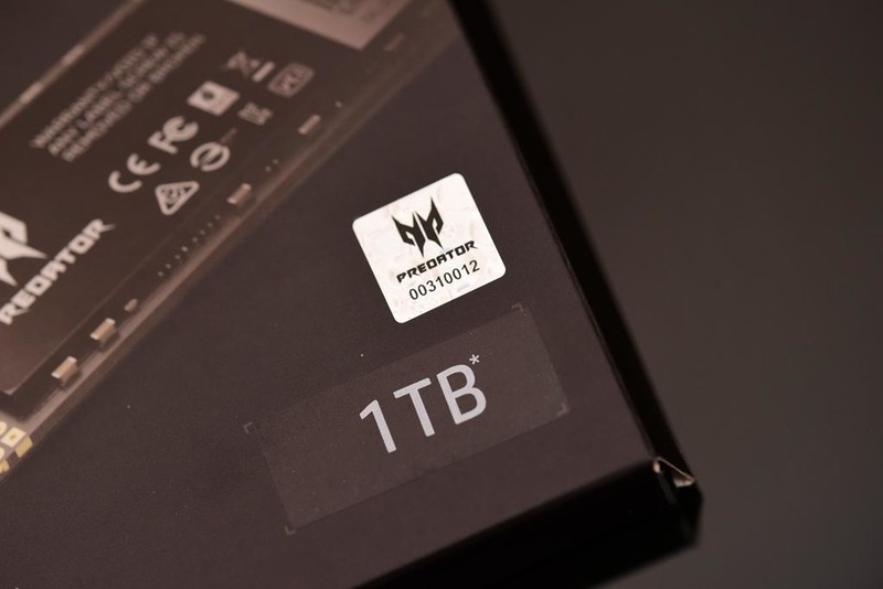 从性能到温度！树立长江存储新标准，宏碁掠夺者GM7全方面评测！