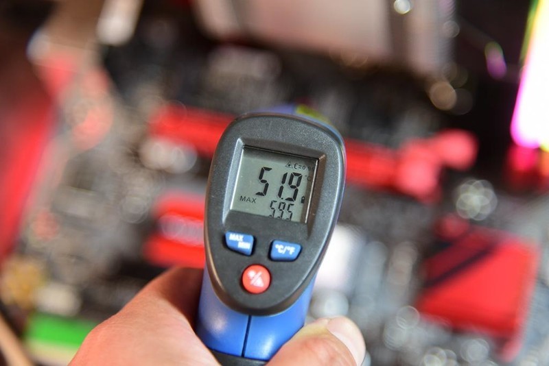 从性能到温度！树立长江存储新标准，宏碁掠夺者GM7全方面评测！