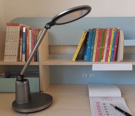 全光谱对眼睛视力好不好？全光谱台灯的鉴别方法