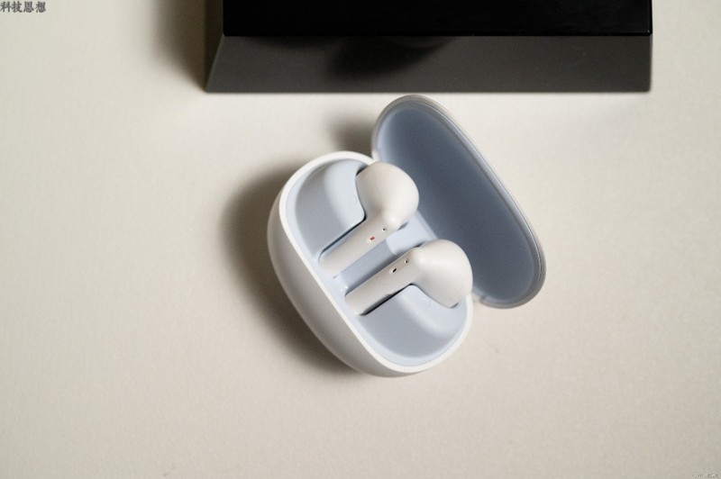 灵巧的百元音乐耳机，续航超长自带APP，灵野T2体验