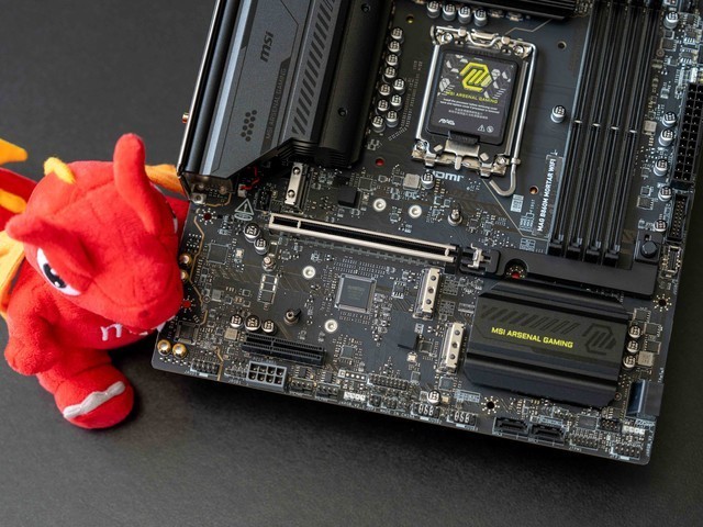 经典再升级，微星MAG B860M MORTAR WIFI迫击炮主板首发开箱