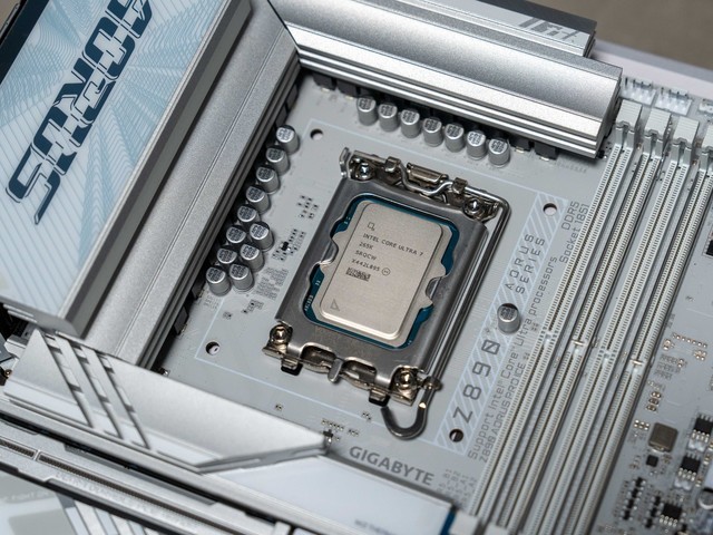 游戏帧数一键暴涨，英特尔IPO体验分享