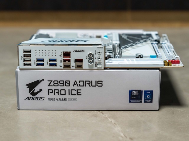 游戏帧数一键暴涨，英特尔IPO体验分享