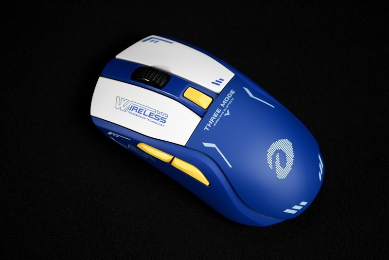 88g、无线三模、磁吸充电底座，达尔优A950，机甲爱好者的新玩具