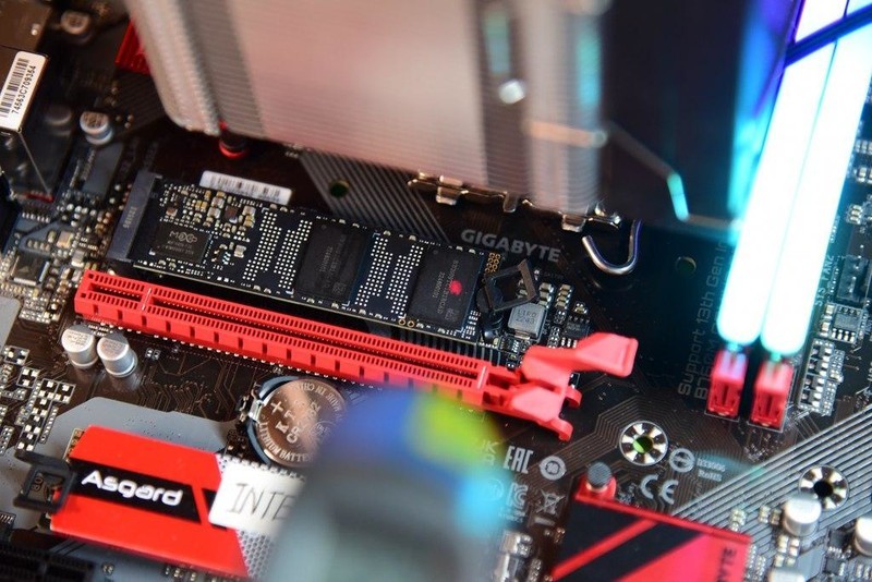 从性能到温度！树立长江存储新标准，宏碁掠夺者GM7全方面评测！