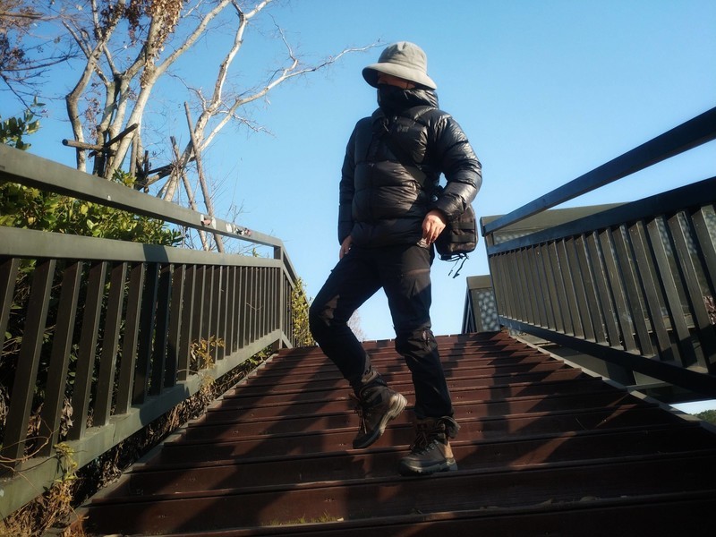 极轻极暖极具性价比：黑冰冬季新款900蓬羽绒服