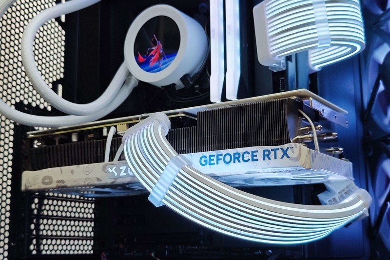 深度评测丨 RTX 4070 SUPER应该是5000元以内最香游戏显卡吧？