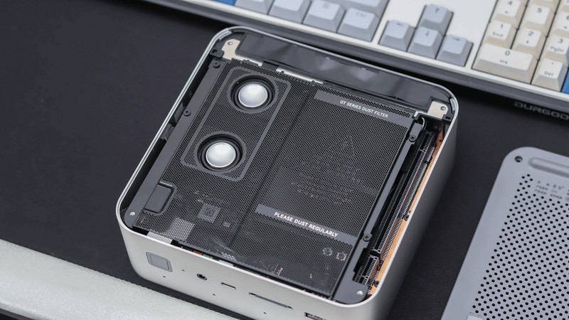 这才是迷你主机应有的样子，零刻GTi12 Ultra配显卡扩展坞，没短板！