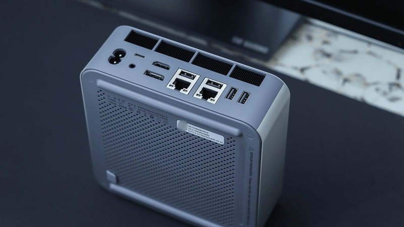 这才是迷你主机应有的样子，零刻GTi12 Ultra配显卡扩展坞，没短板！