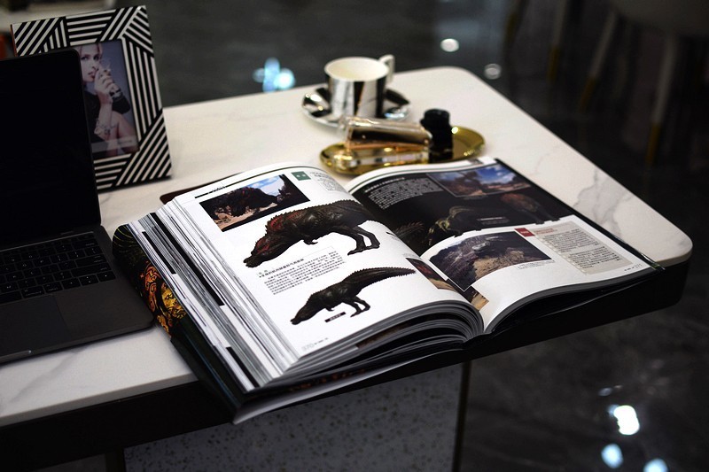 560页超大规模设定资料《寻迹 怪物猎人 世界》