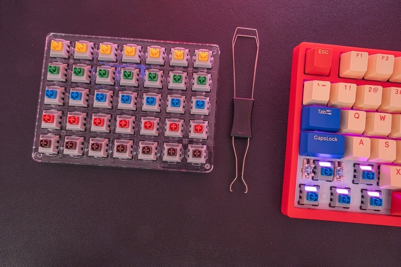 三段PBT键帽五代客制光轴，思巴达长剑机械键盘玩转五行轴