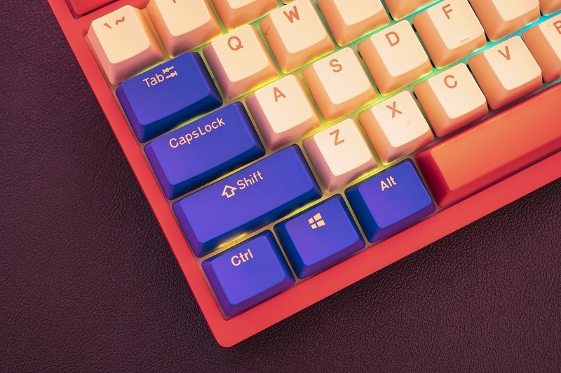 三段PBT键帽五代客制光轴，思巴达长剑机械键盘玩转五行轴