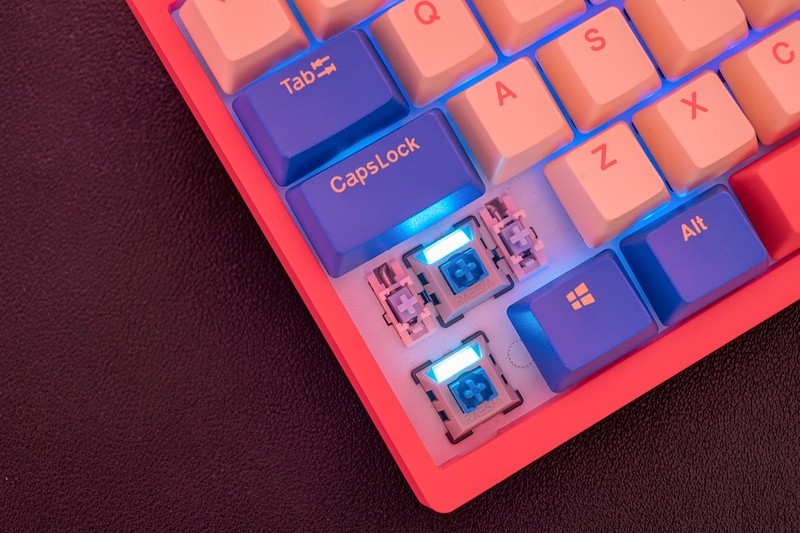 三段PBT键帽五代客制光轴，思巴达长剑机械键盘玩转五行轴