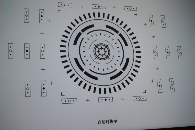 百元级家庭影院新选择，小空间也有大视野，哈趣Q1投影机体验