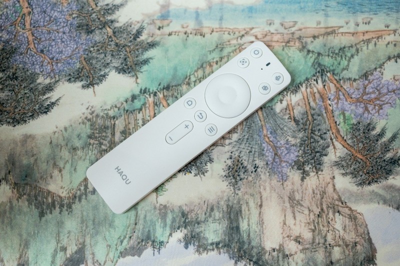 百元级家庭影院新选择，小空间也有大视野，哈趣Q1投影机体验