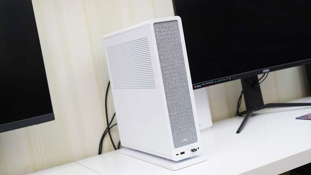 能完美融入家居风的ITX主机，5700X+DDR4+RX6650XT+Ridge打造的白色主机分享