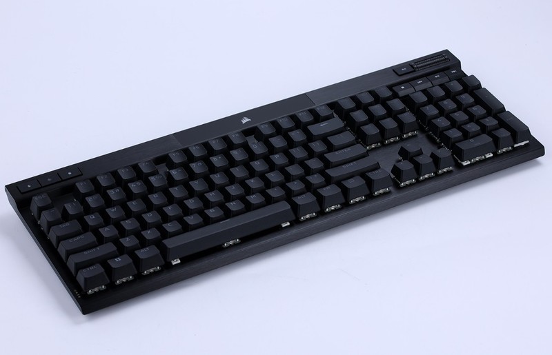 游戏党外设升级必备，美商海盗船K70 RGB PRO+ 圣剑SABRE有线鼠标使用分享