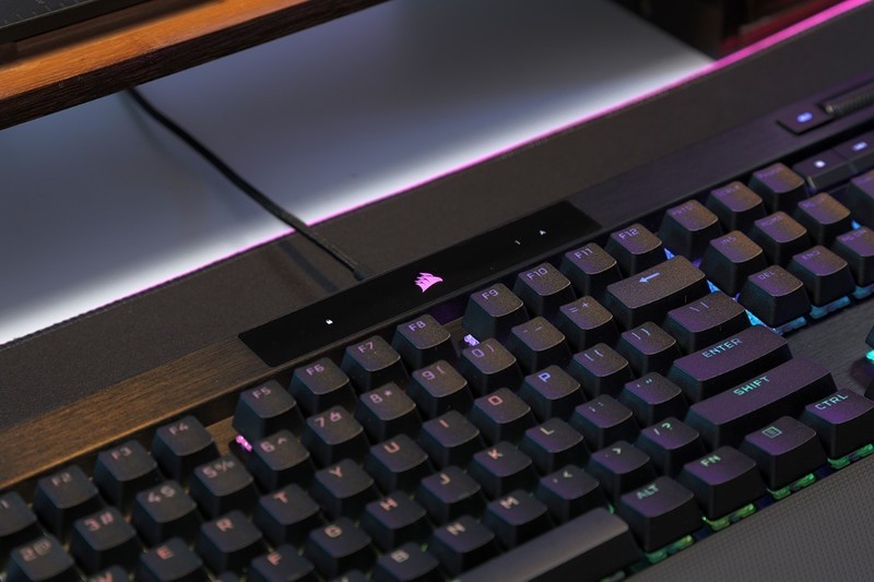 游戏党外设升级必备，美商海盗船K70 RGB PRO+ 圣剑SABRE有线鼠标使用分享