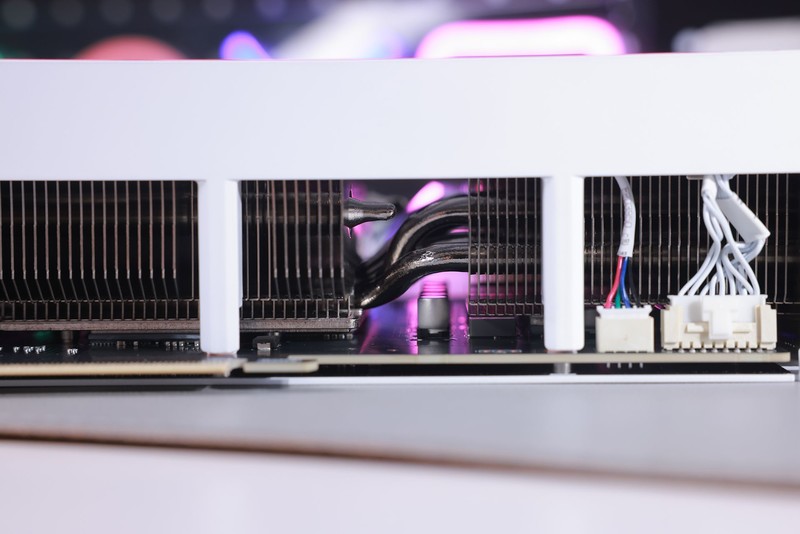 DLSS4画质帧率我全要！七彩虹iGame GeForce RTX5080 Ultra W首发评测