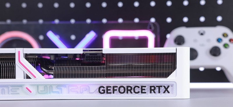 DLSS4画质帧率我全要！七彩虹iGame GeForce RTX5080 Ultra W首发评测