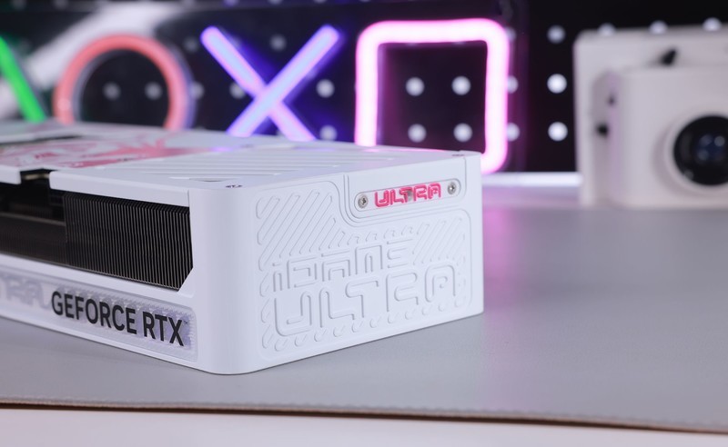 DLSS4画质帧率我全要！七彩虹iGame GeForce RTX5080 Ultra W首发评测