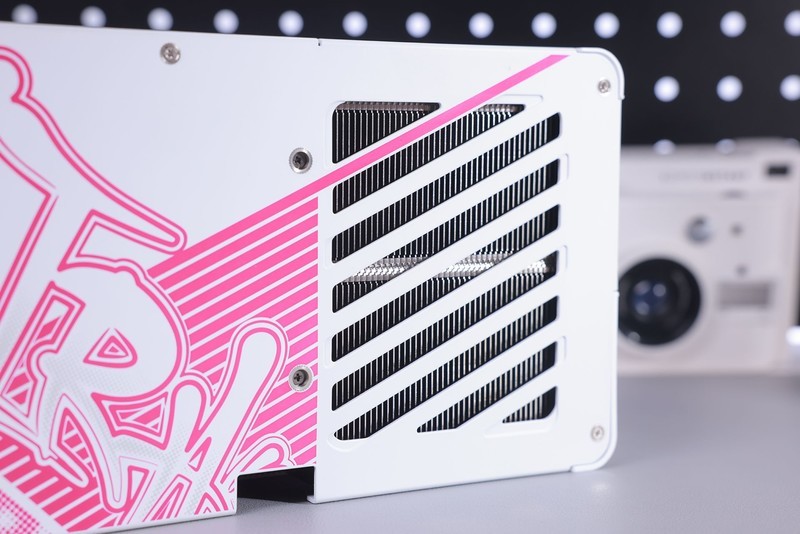 DLSS4画质帧率我全要！七彩虹iGame GeForce RTX5080 Ultra W首发评测