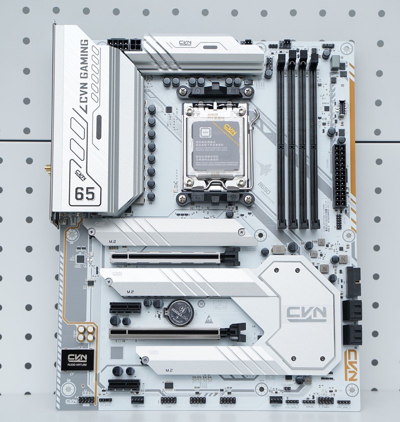 DLSS4画质帧率我全要！七彩虹iGame GeForce RTX5080 Ultra W首发评测